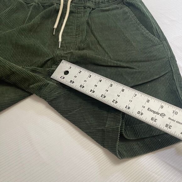 Quiksilver Men’s Green Corduroy Y2k Shorts Size Medium - Picture 4 of 8